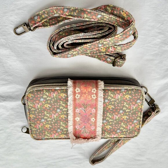 NATURAL LIFE Handbags - NATURAL LIFE Floral Canvas Clutch Wristlet Crossbody Wallet/Purse - 6.5" x 3.5"